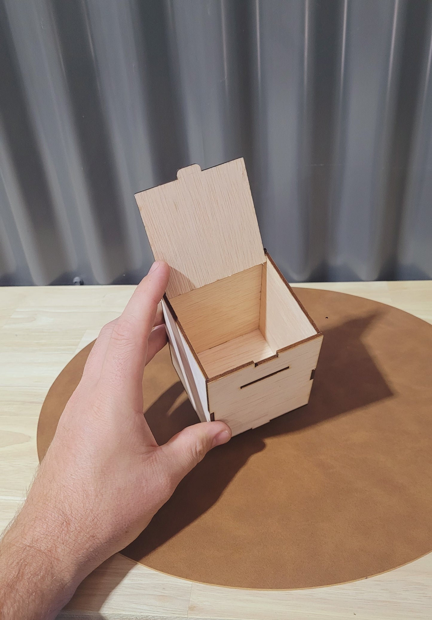 Satin label cutting box